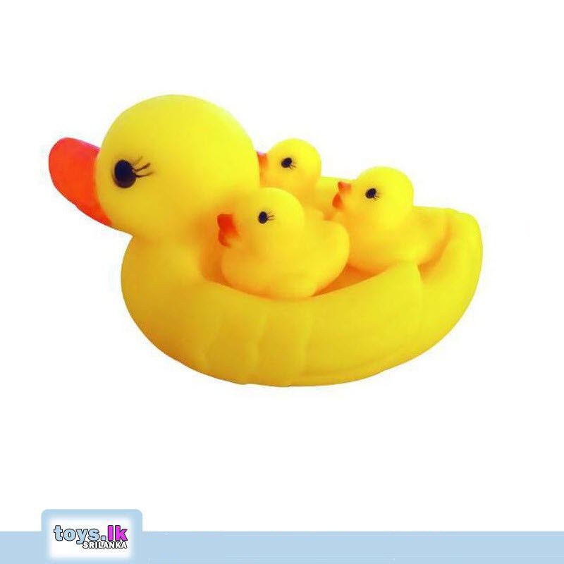 Duck mother and 3 childs bath toys